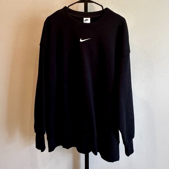 Nike Black Crewneck Sweatshirt Small Swoosh Logo - Picture 1 of 4